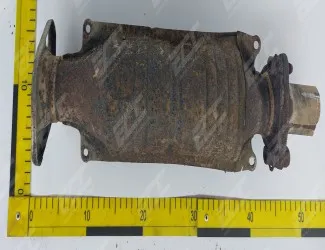 Katalyzátor Honda 8+9 strips on cover / 3+4 directly on catalytic converters (with probe)