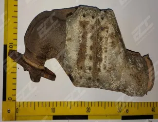 Katalyzátor 88AB-5E242-AB