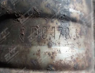 Katalyzátor VW 8D0 131 701 BS / 8D0 178 J - 4